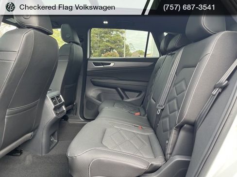 New 2026 Volkswagen Atlas Cross Sport SE image 29