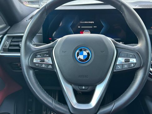 Used 2023 BMW i4 eDrive35 RWD image 18