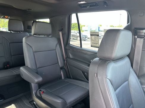 Used 2024 Chevrolet Tahoe Z71 w/ Luxury Package AWD/4WD image 14