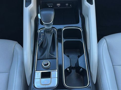 Used 2025 Kia Telluride S FWD image 28