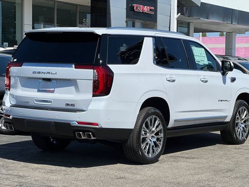 New 2026 GMC Yukon Denali w/ Denali Reserve Package AWD/4WD image 4