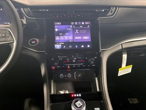 New 2025 Jeep Grand Cherokee Laredo X w/ Luxury Tech Group I image 25