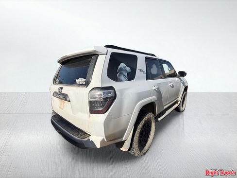 Used 2019 Toyota 4Runner TRD Off-Road Premium AWD/4WD image 4