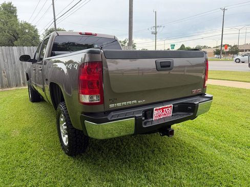Used 2008 GMC Sierra 2500 SLT w/ Entertainment Package AWD/4WD image 10