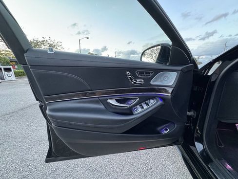Used 2015 Mercedes-Benz S 550 Sedan image 11