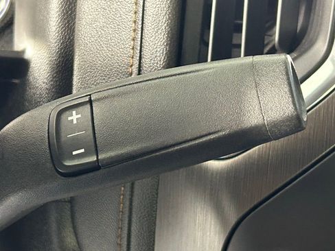 Used 2023 GMC Sierra 3500 AT4 image 28