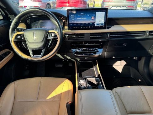 Used 2023 Lincoln Corsair Reserve w/ Equipment Group 201A image 12