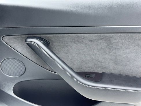 Used 2021 Tesla Model 3 Standard Range Plus image 53