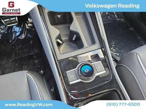 New 2026 Volkswagen Tiguan SEL R-Line image 17
