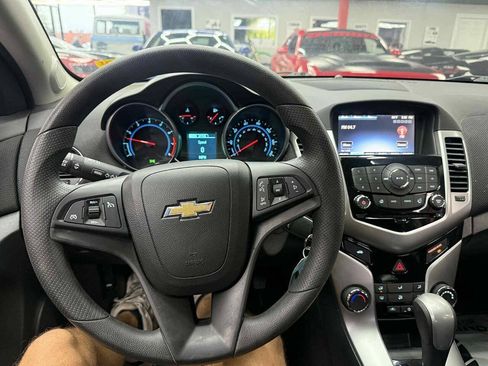 Used 2015 Chevrolet Cruze LT FWD image 14