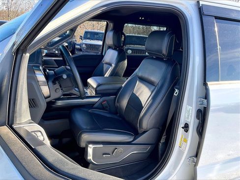 Used 2023 Ford F150 Lariat w/ Equipment Group 502A High image 9