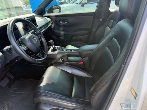 Used 2023 Honda HR-V Sport image 11