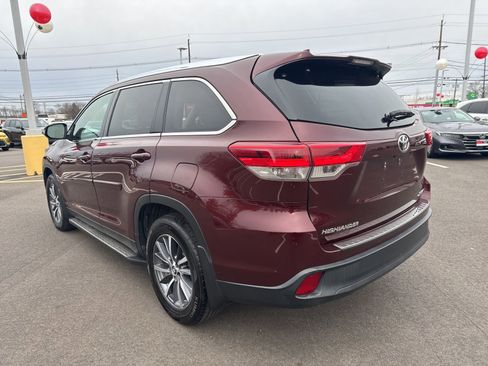 Used 2019 Toyota Highlander XLE image 7
