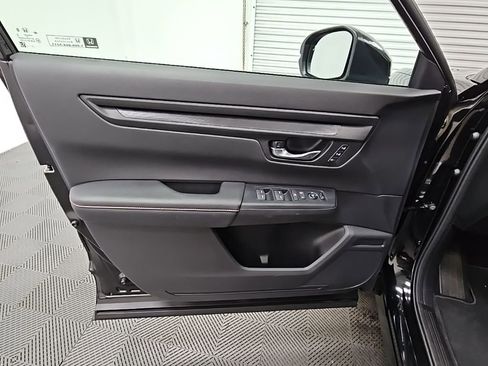 Used 2025 Honda CR-V Sport-L image 30