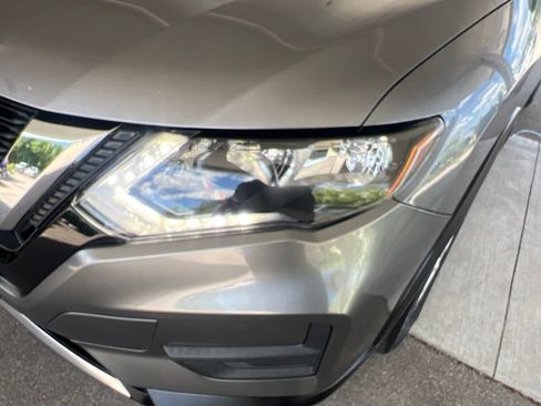 Used 2018 Nissan Rogue SV w/ Sun & Sound Touring Package AWD/4WD image 30