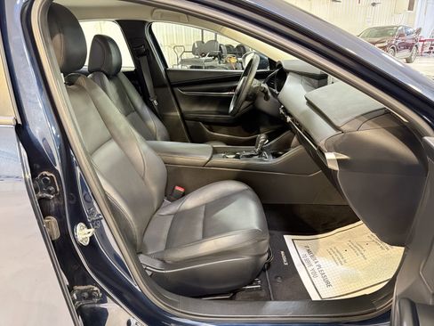Used 2023 MAZDA MAZDA3 s image 28