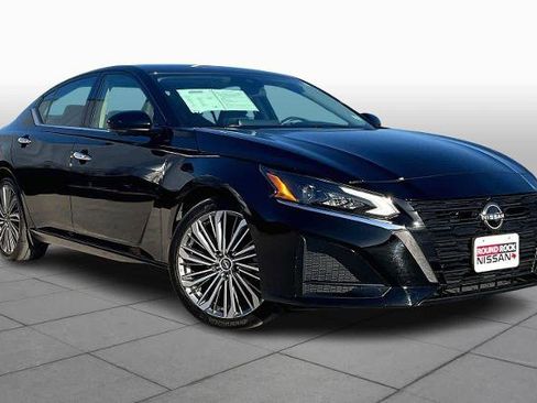 Certified 2024 Nissan Altima 2.5 SL image 3