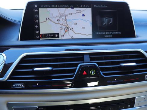 Used 2018 BMW 740i image 30