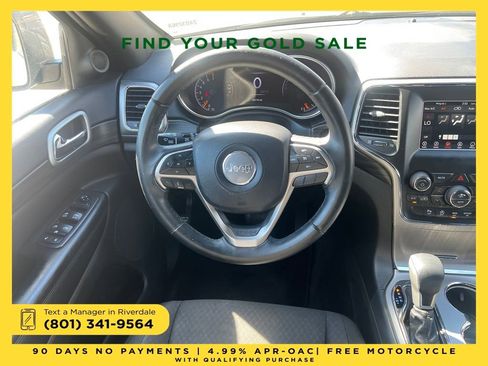 Used 2019 Jeep Grand Cherokee Laredo image 13
