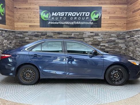 Used 2016 Toyota Camry XLE w/ Moonroof Package FWD image 8