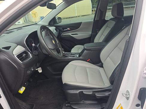 Used 2024 Chevrolet Equinox LS FWD image 6