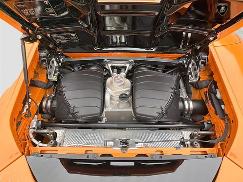 Used 2023 Lamborghini Huracan EVO AWD/4WD image 21