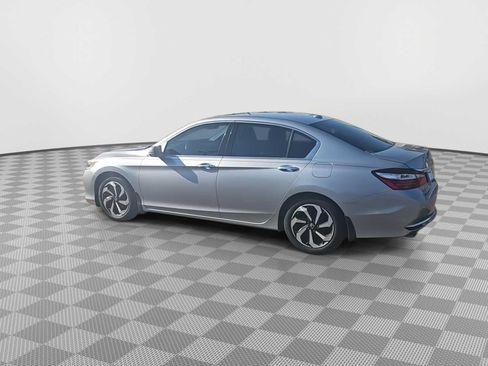 Used 2017 Honda Accord EX-L image 6