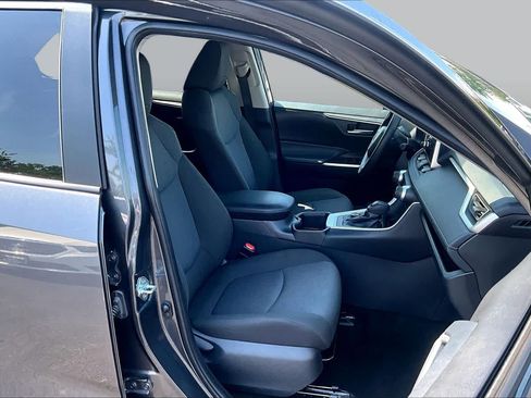 Certified 2025 Toyota RAV4 XLE AWD/4WD image 9