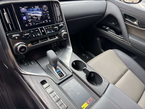 Certified 2025 Lexus LX 700h Overtrail image 24