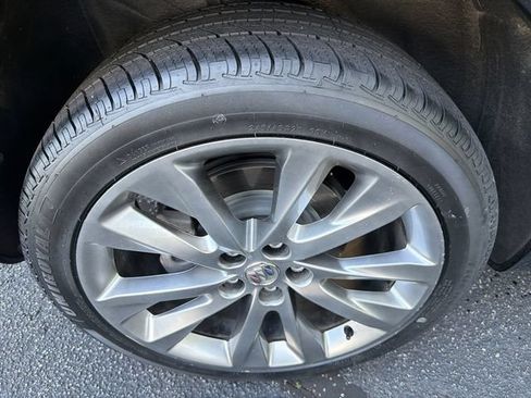 Used 2023 Buick Envision Avenir FWD image 17