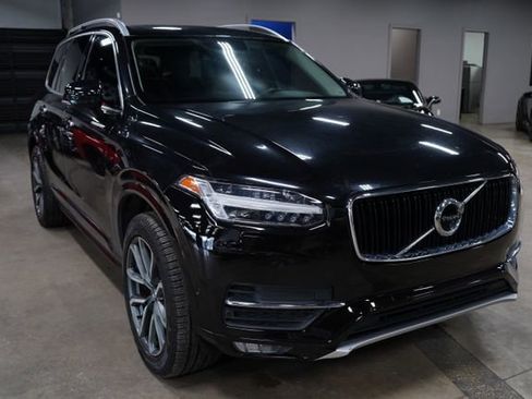 Used 2018 Volvo XC90 T6 Momentum w/ Convenience Package AWD/4WD image 7