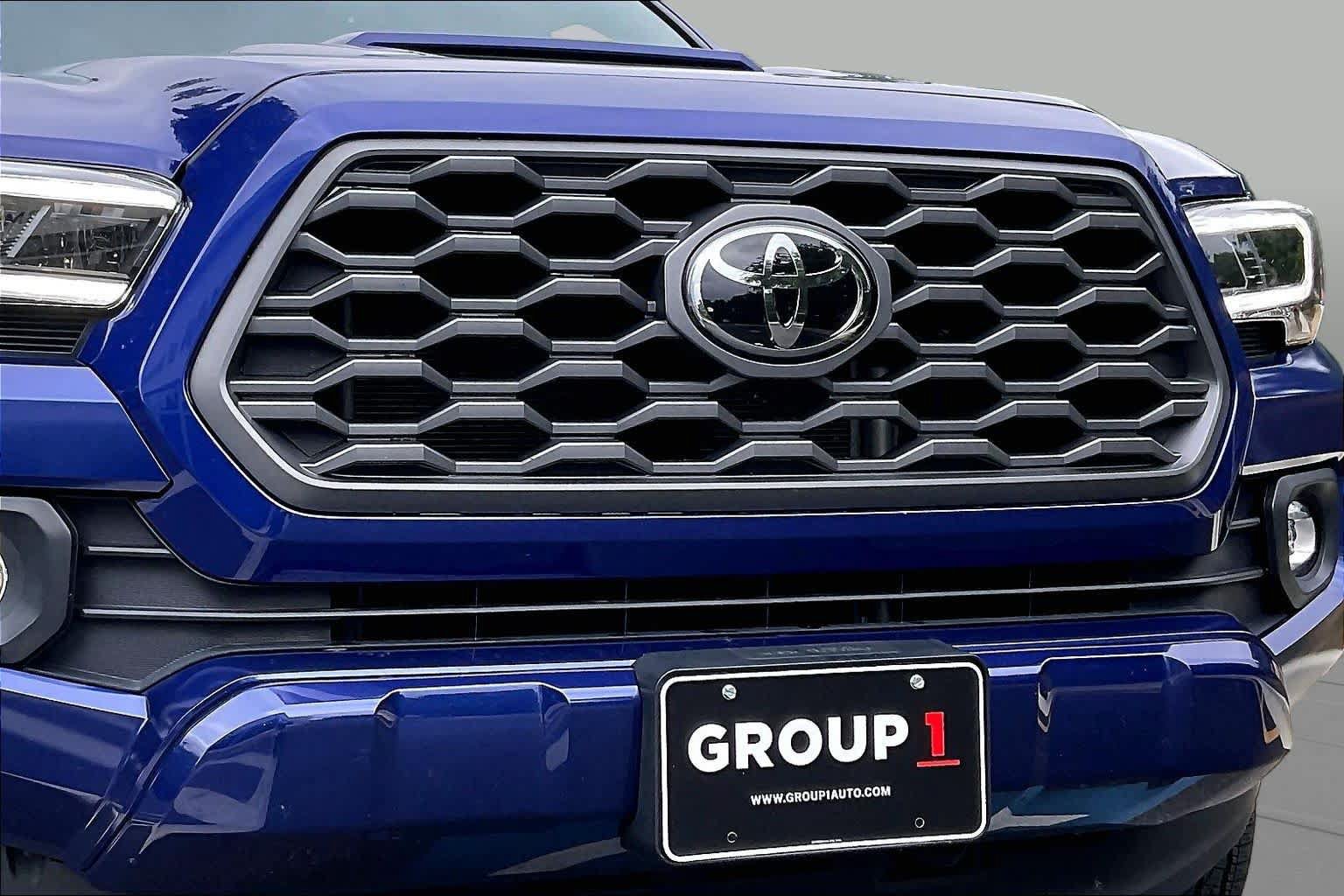 Used 2023 Toyota Tacoma TRD Sport w/ Technology Package AWD/4WD image 31