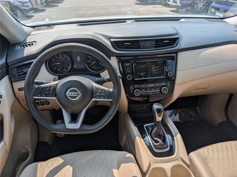 Used 2018 Nissan Rogue SV AWD/4WD image 17