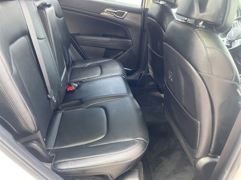 Used 2023 Kia Sportage EX FWD image 8