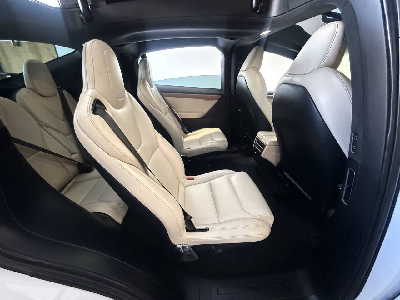 Used 2020 Tesla Model X Performance AWD/4WD image 32