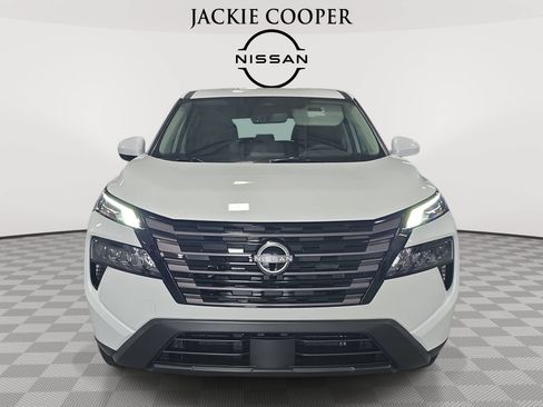 New 2026 Nissan Rogue SV FWD image 2