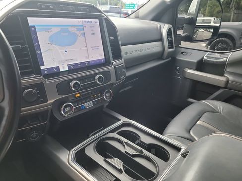 Certified 2022 Ford F250 Platinum w/ Tremor Off-Road Package AWD/4WD image 20
