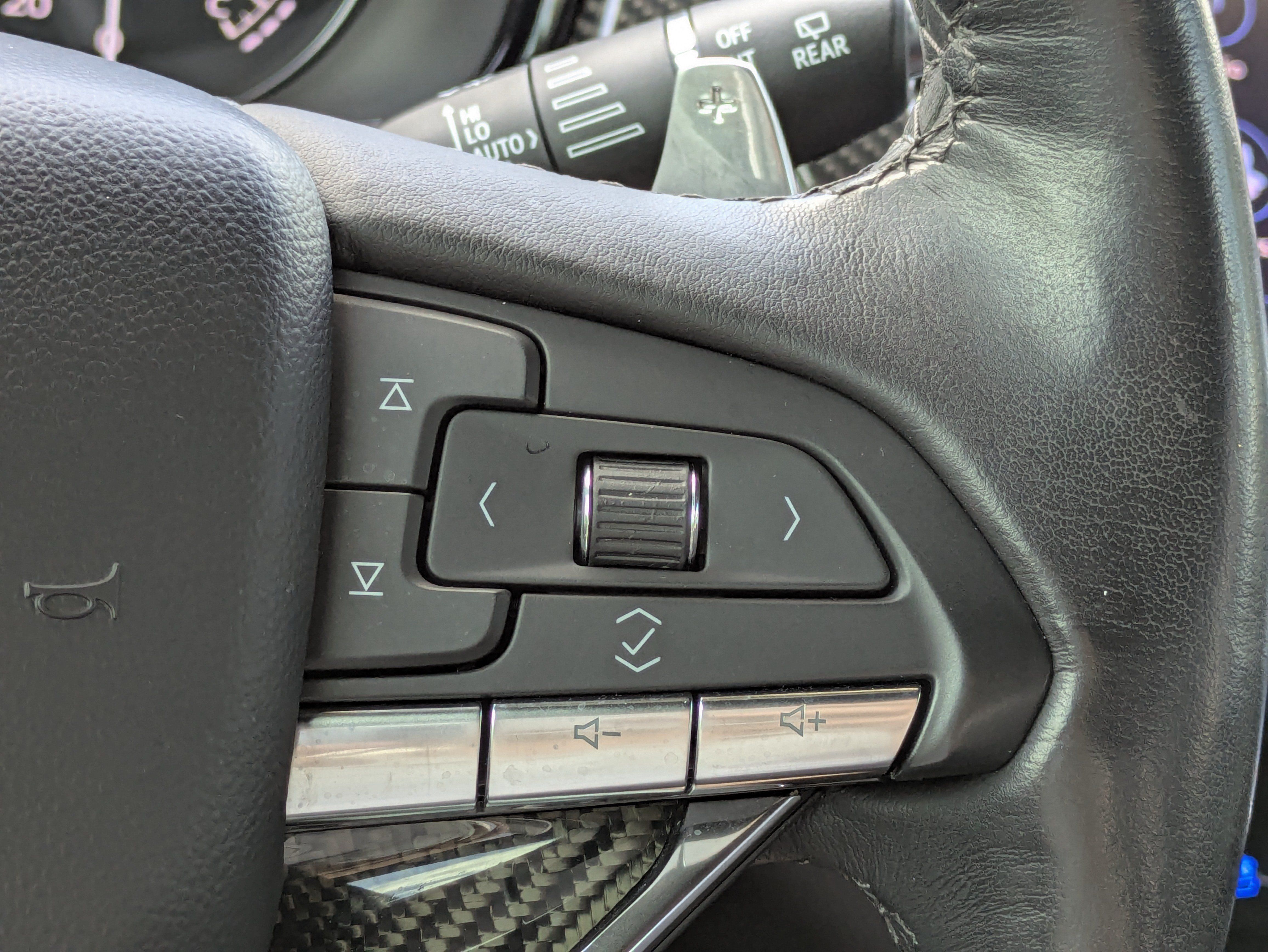 Used 2023 Cadillac XT6 Sport w/ Technology Package AWD/4WD image 24