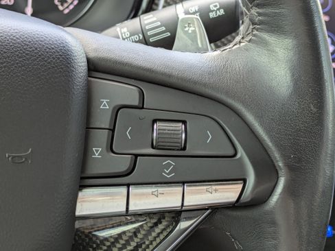 Used 2023 Cadillac XT6 Sport w/ Technology Package AWD/4WD image 24