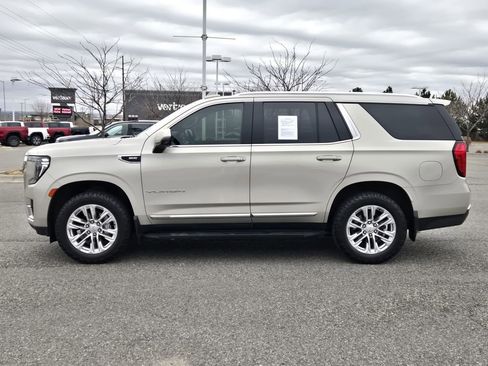 Used 2021 GMC Yukon SLT w/ SLT Luxury Package image 41