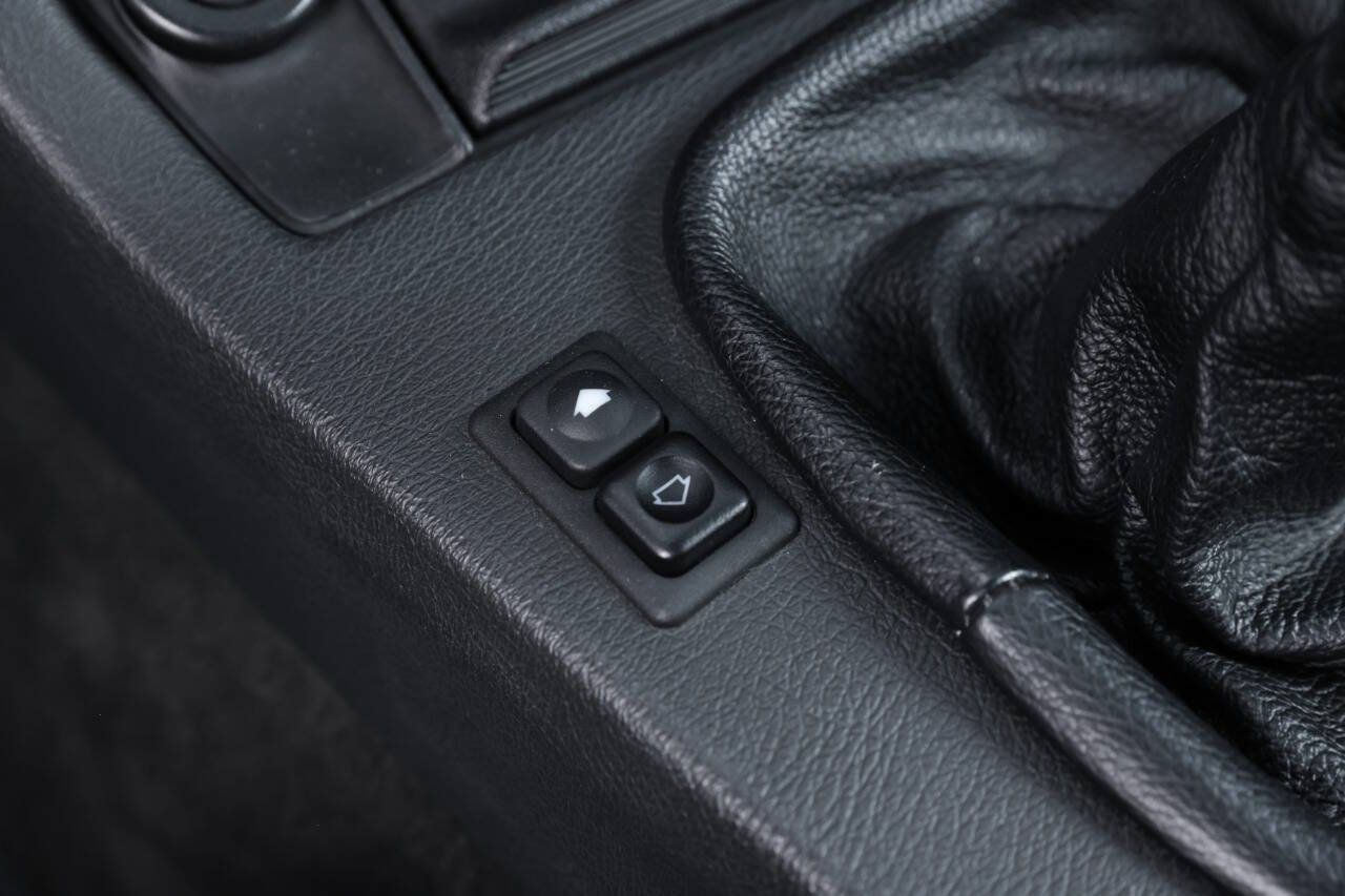 Used 1988 BMW M3 Coupe RWD image 50