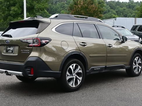 Used 2021 Subaru Outback Touring XT AWD/4WD image 9