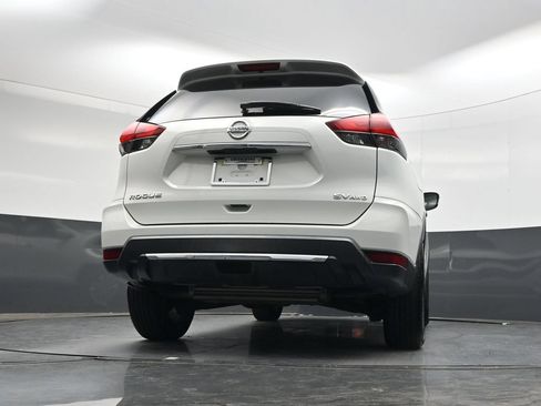 Used 2018 Nissan Rogue SV AWD/4WD image 31