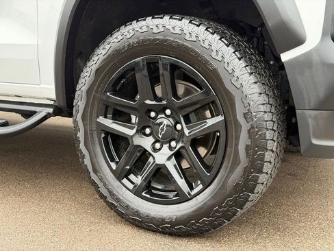 Used 2024 Chevrolet Colorado Trail Boss w/ Technology Package image 26