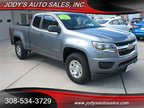 Used 2018 Chevrolet Colorado W/T w/ WT Convenience Package AWD/4WD image 1