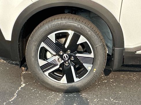 New 2026 Nissan Kicks SV w/ Cold Weather Package AWD/4WD image 8