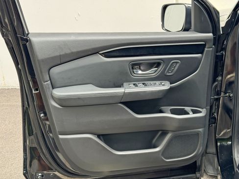 Used 2023 Honda Pilot Touring image 43