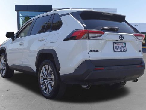 Used 2023 Toyota RAV4 XLE Premium FWD image 5