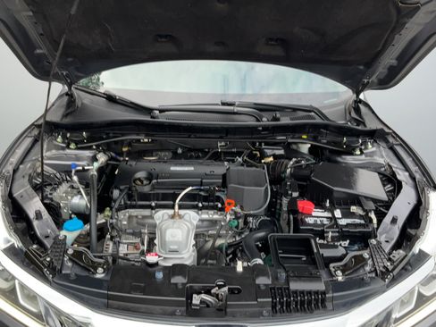 Used 2017 Honda Accord EX-L image 22