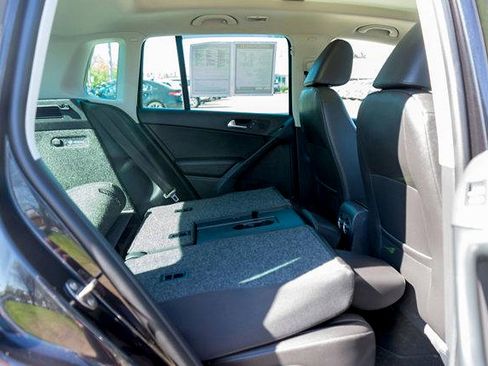 Used 2016 Volkswagen Tiguan SE AWD/4WD image 19